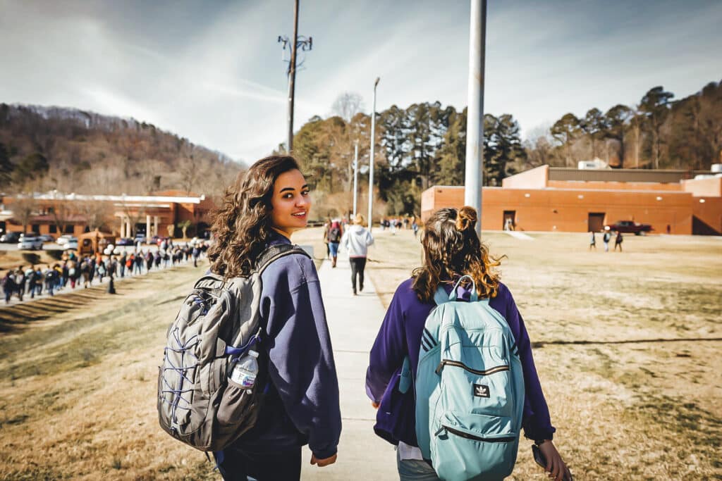 Toccoa Falls College students walking on campus