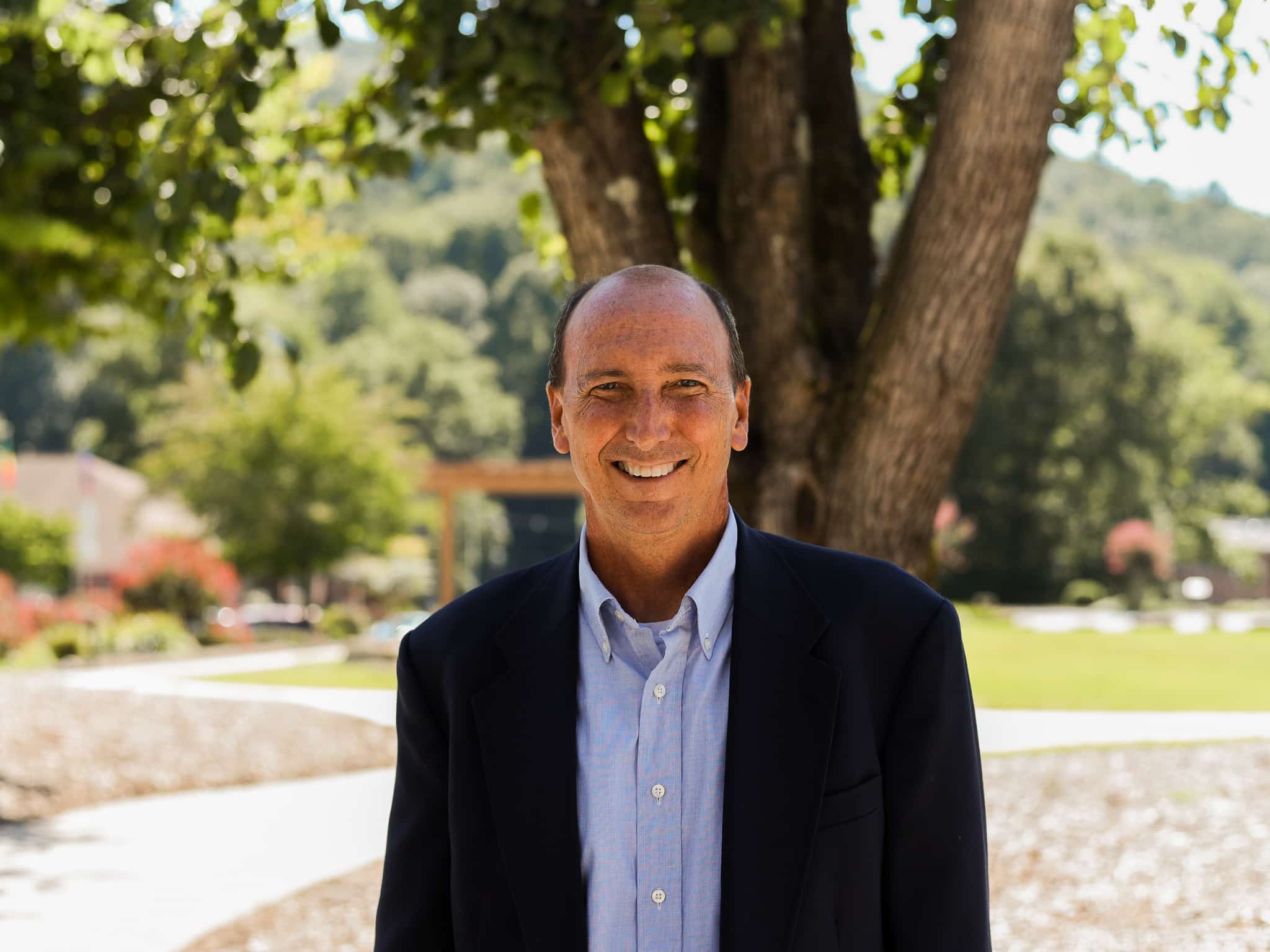 Staff portrait of Randall Hollingsworth