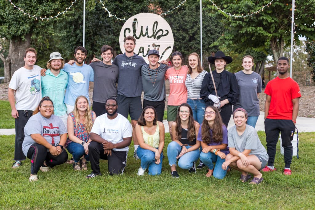 Picture of students at club fair